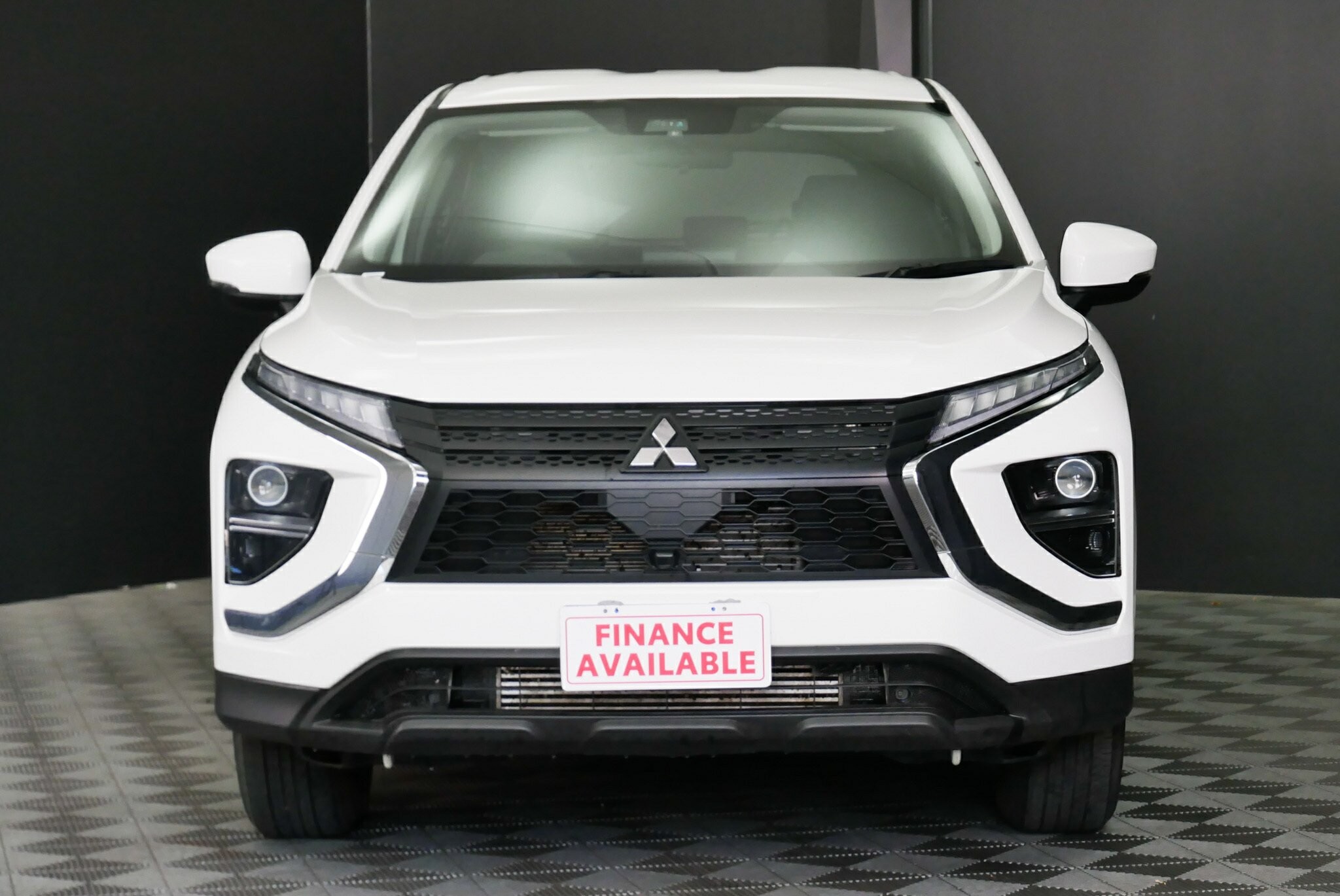 Mitsubishi Eclipse Cross image 2