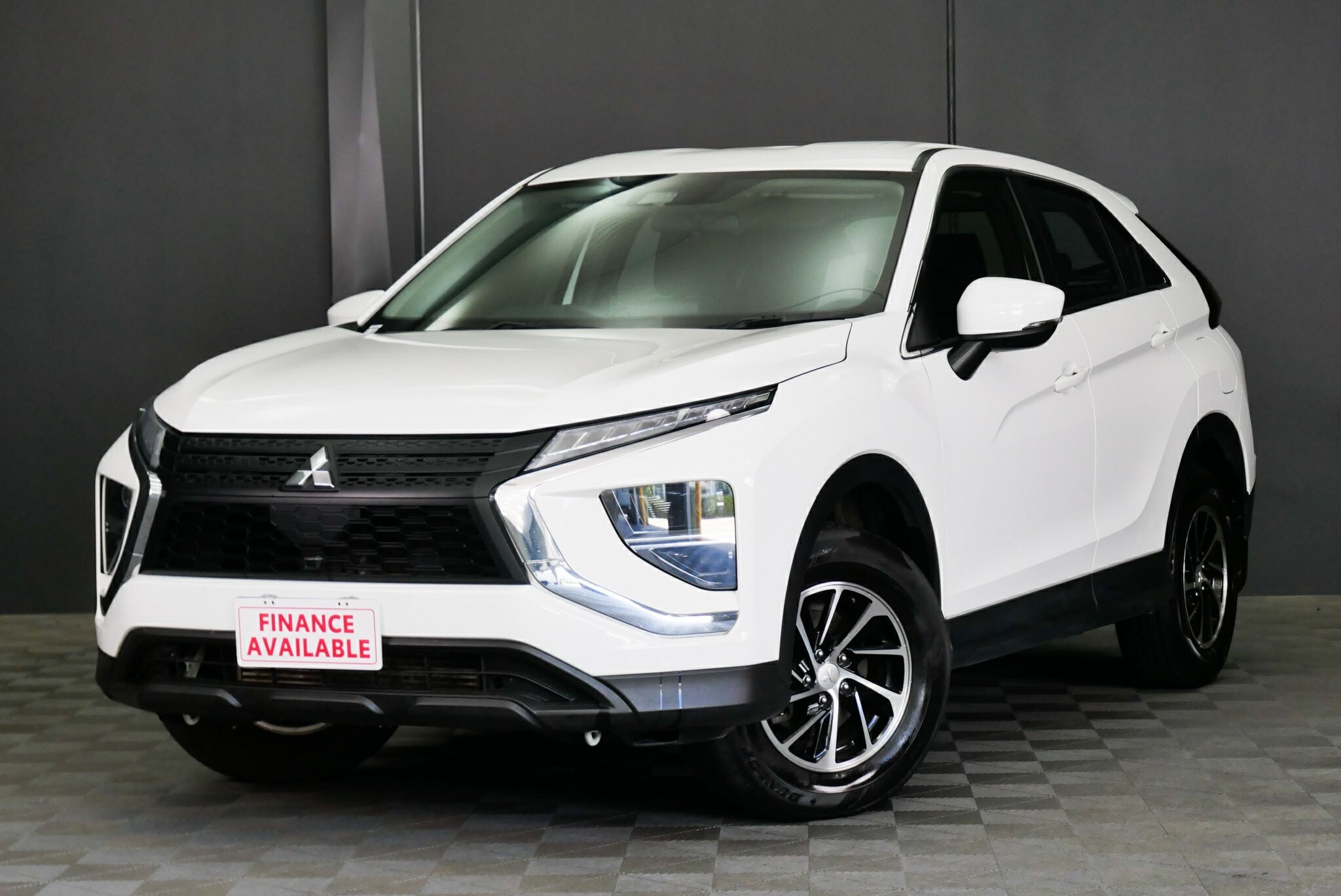 Mitsubishi Eclipse Cross image 3