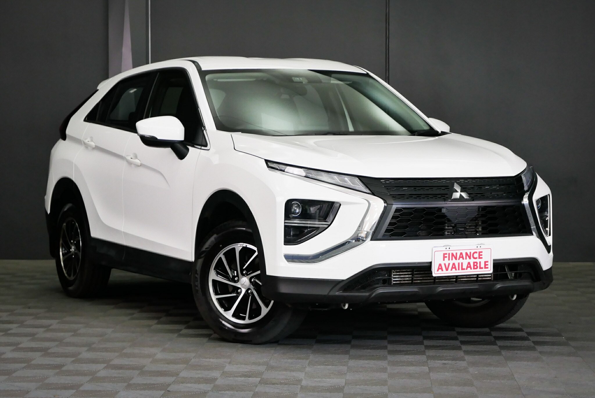 Mitsubishi Eclipse Cross image 1