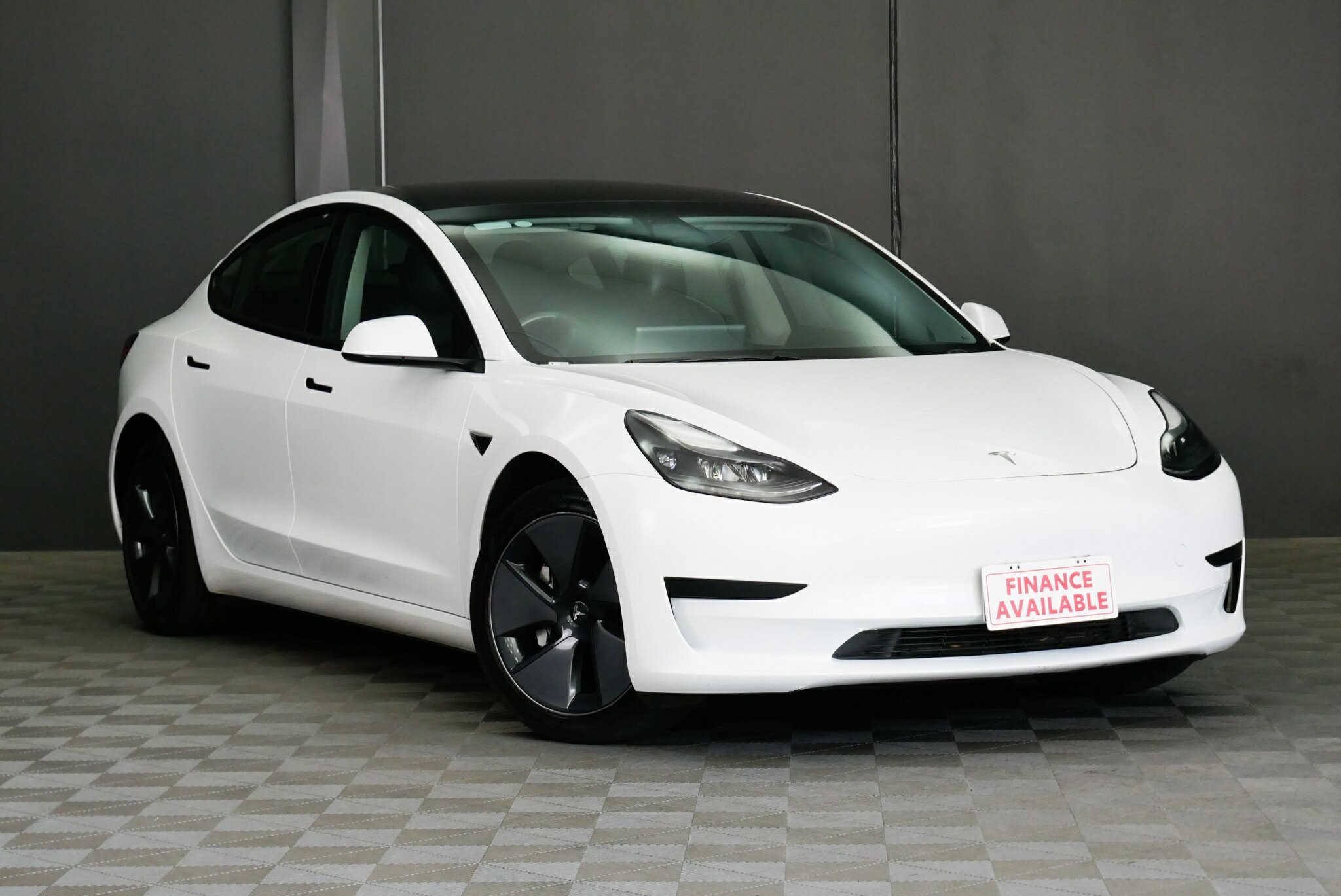 Tesla Model 3 image 1