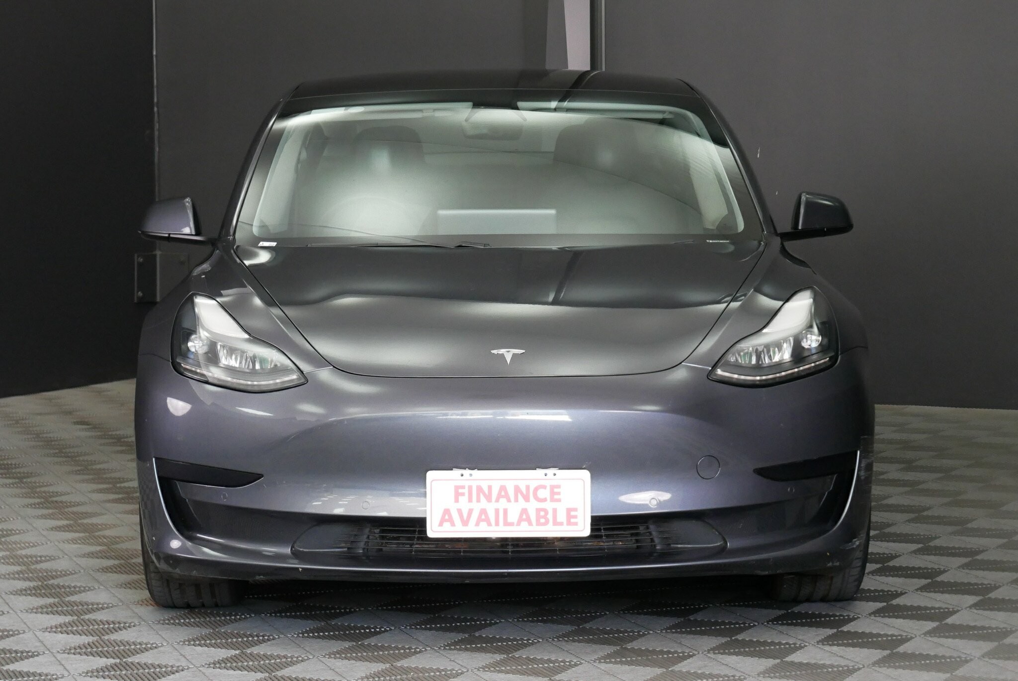 Tesla Model 3 image 2