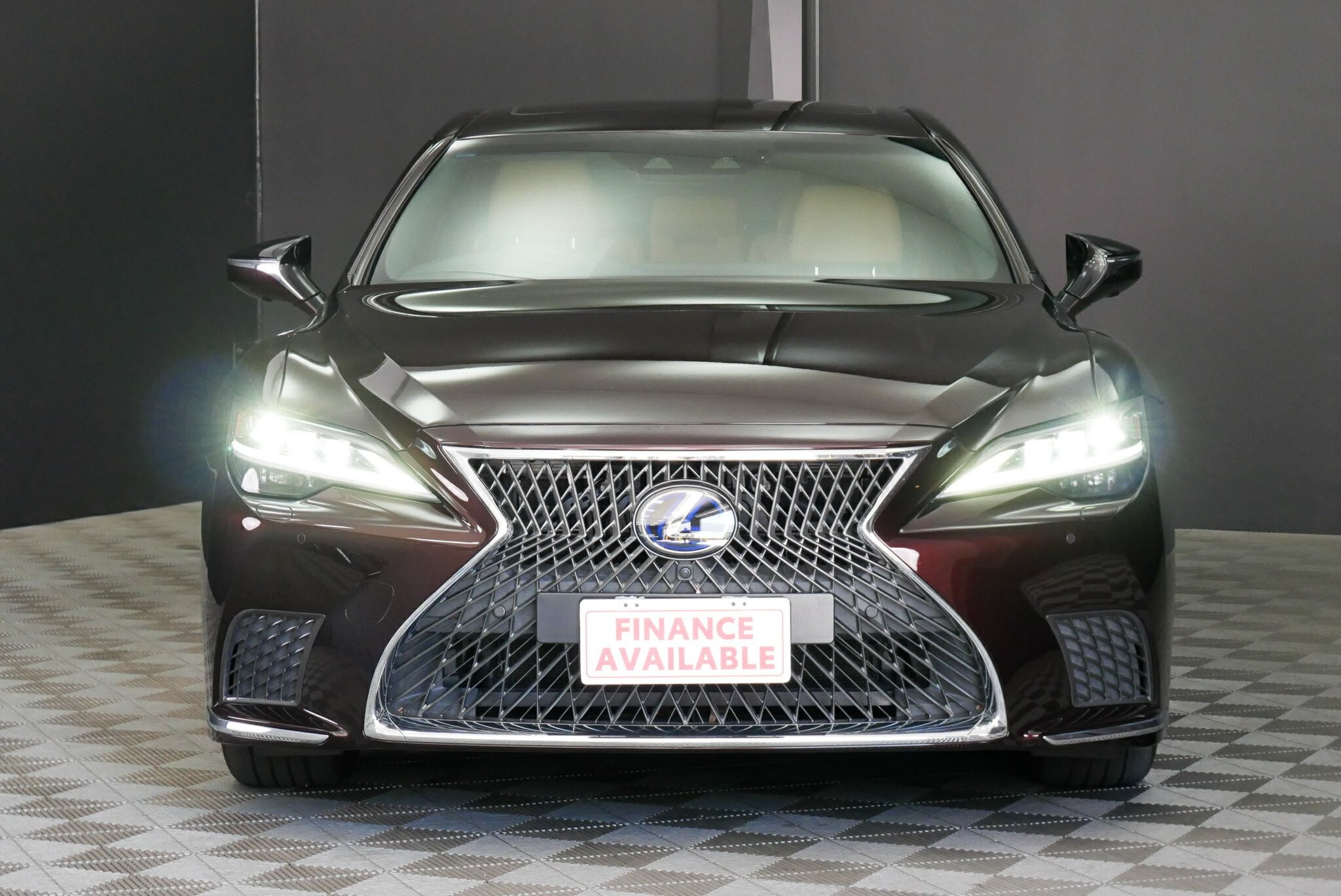 Lexus Ls image 2