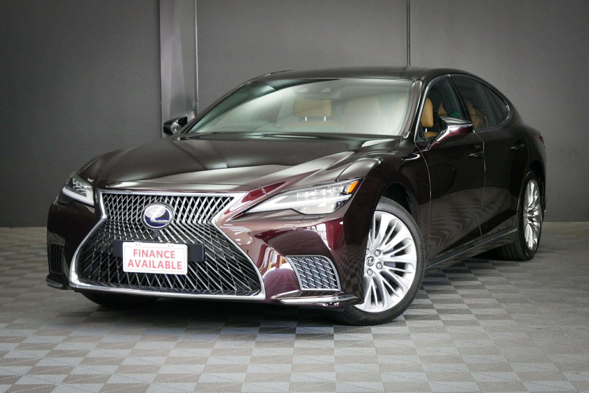 Lexus Ls image 3