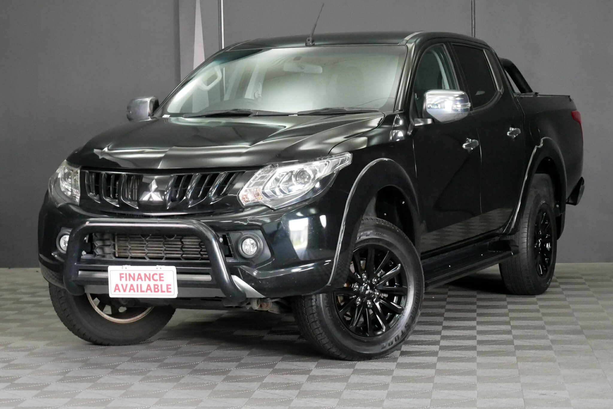 Mitsubishi Triton image 3