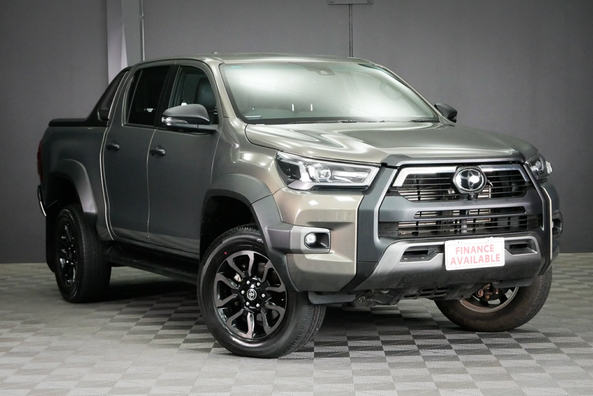 Toyota Hilux image 1