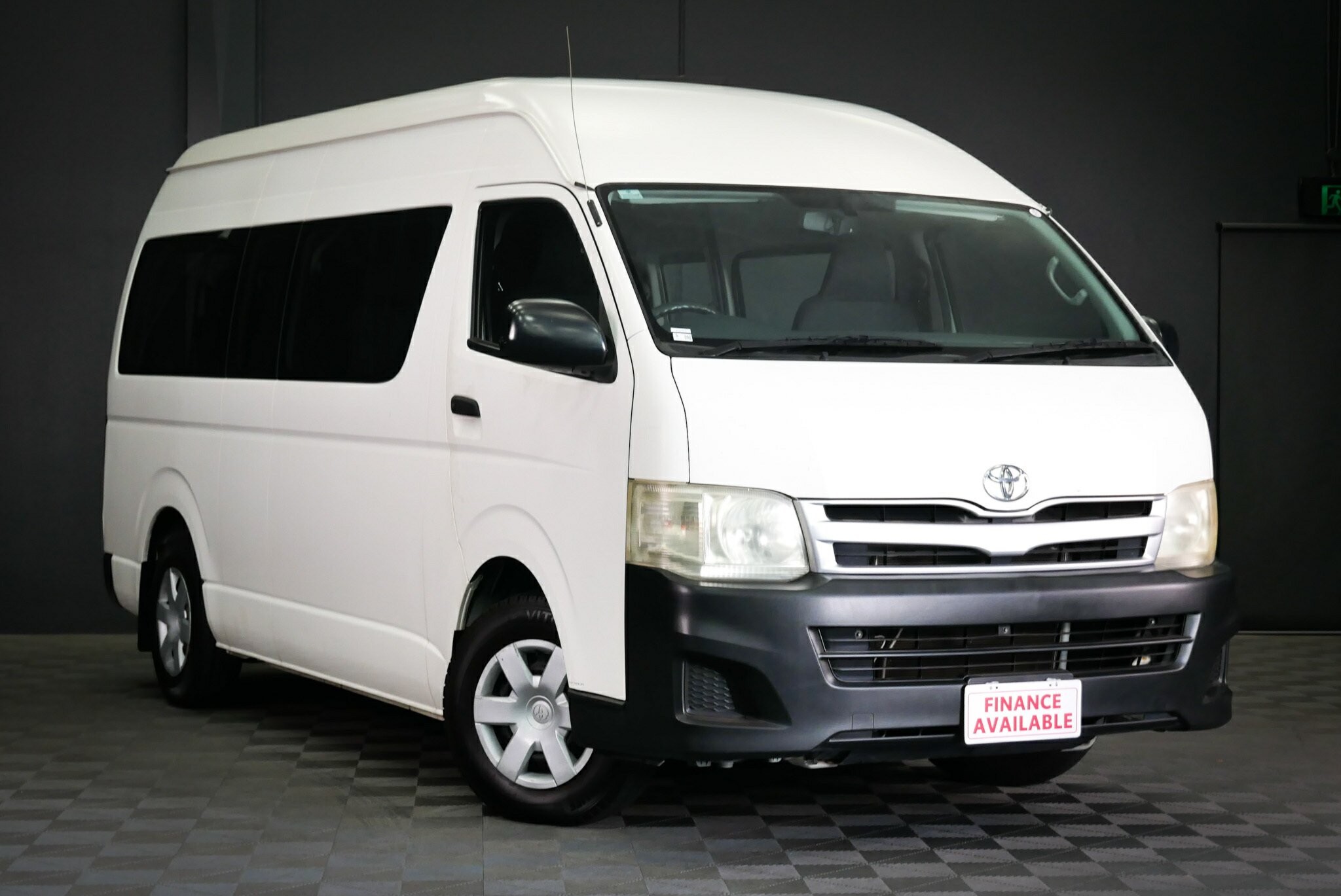 Toyota Hiace image 1