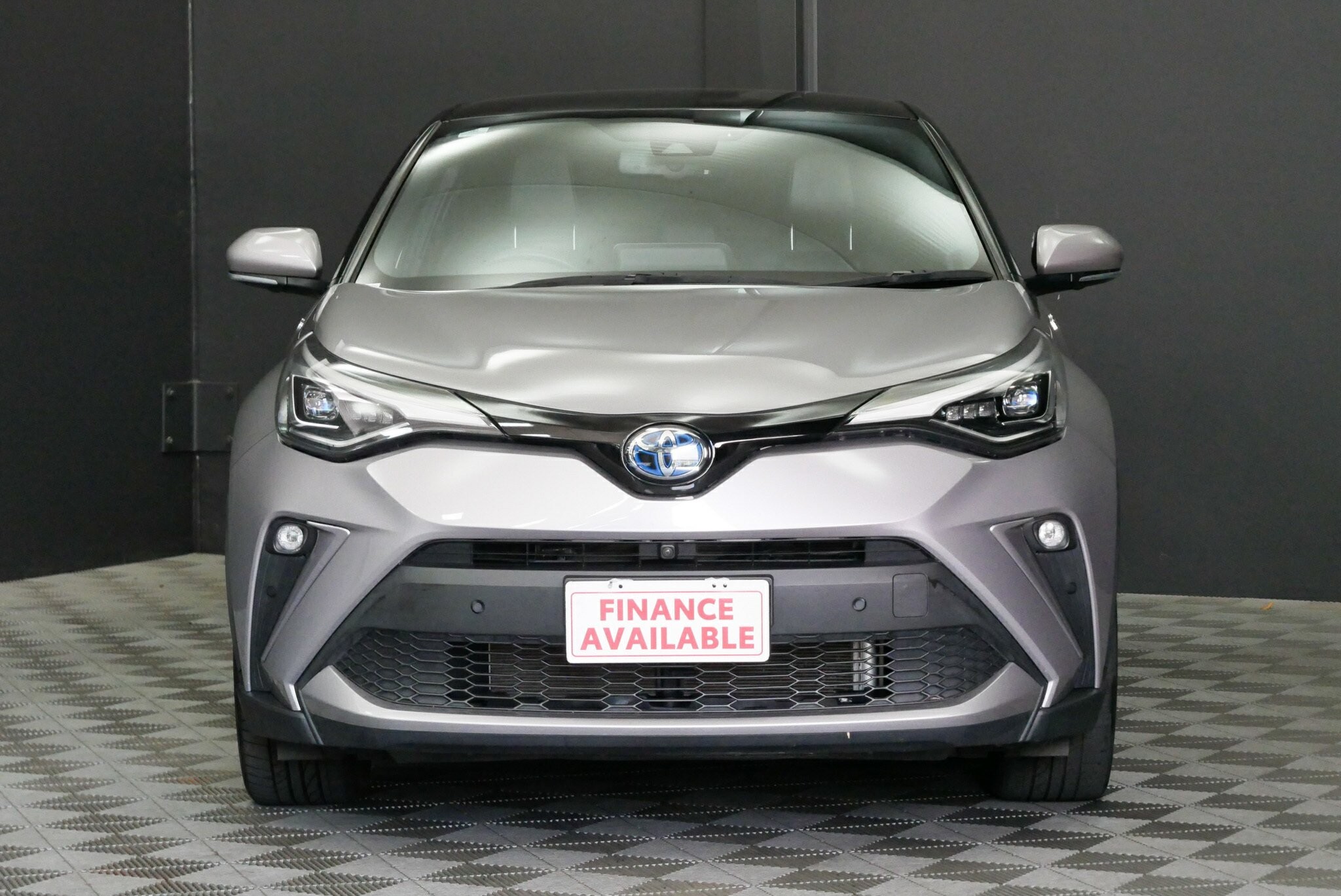 Toyota C-hr image 2