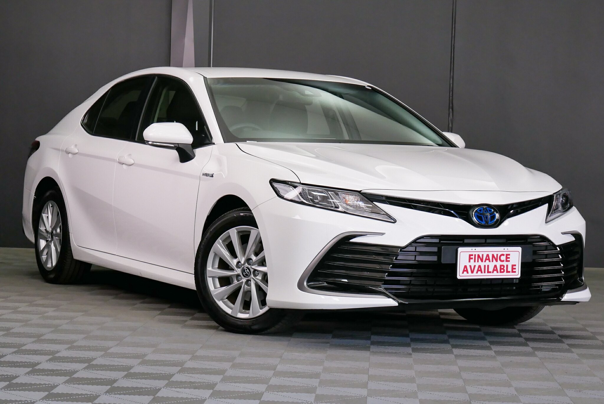 Toyota Camry image 1