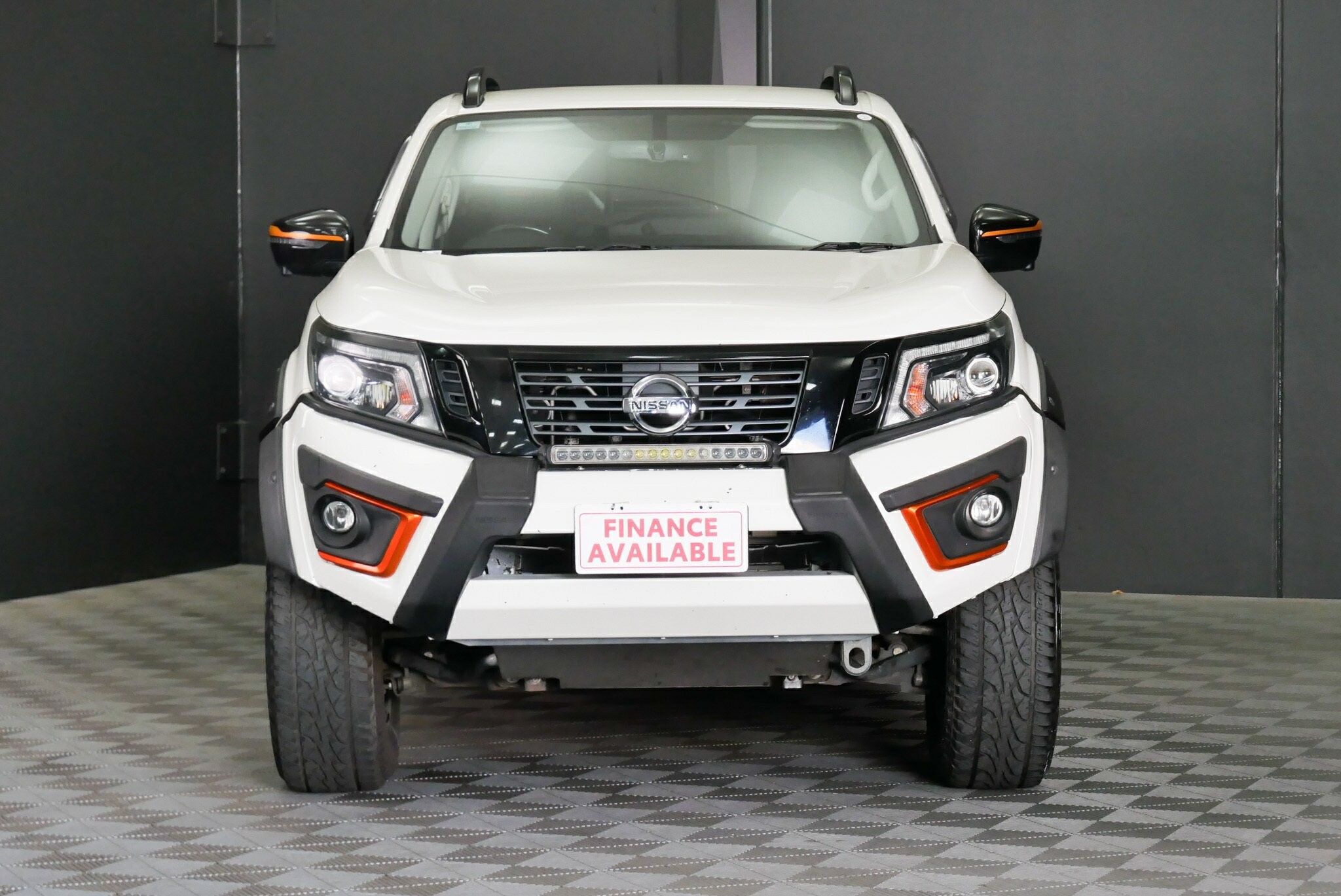 Nissan Navara image 2