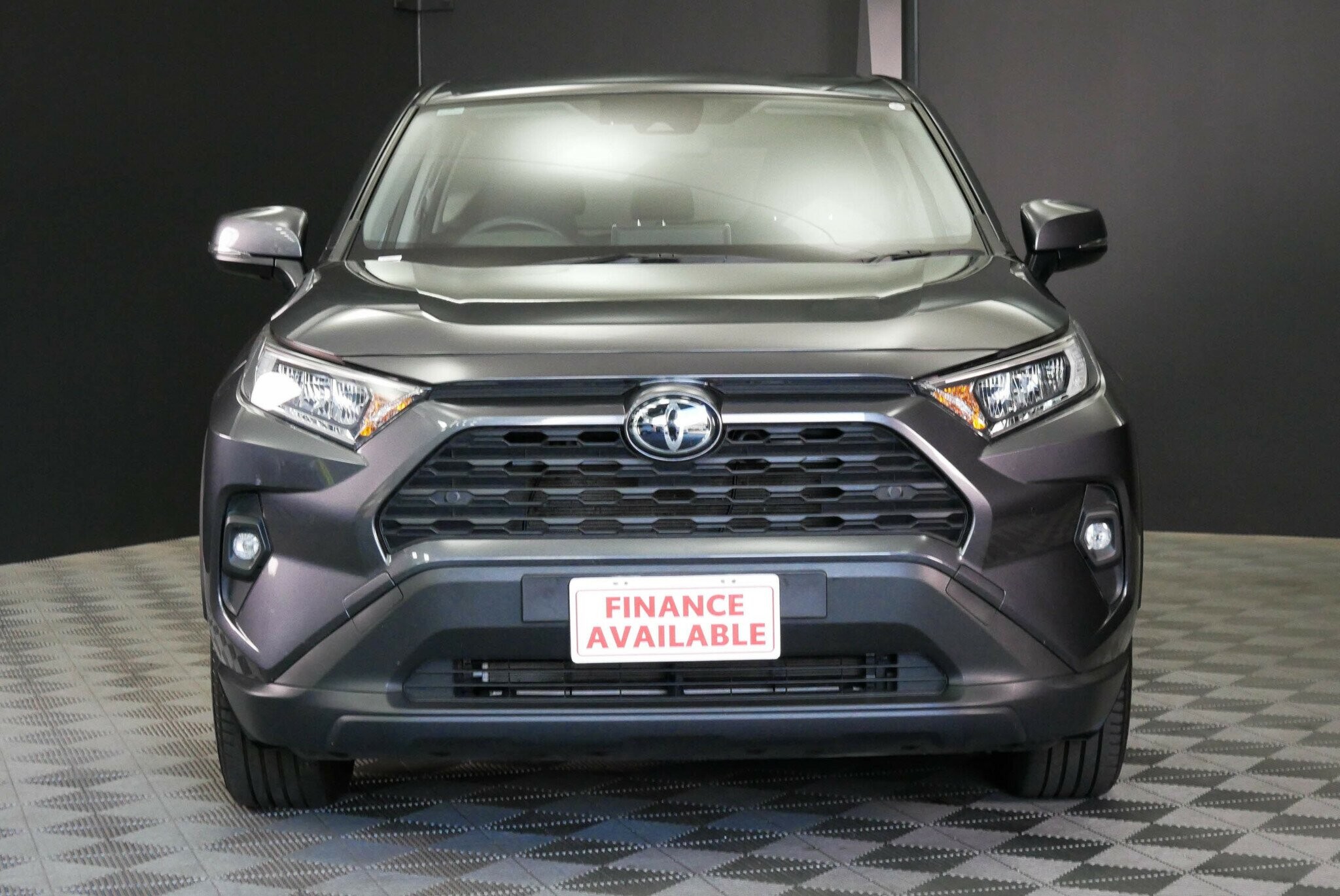 Toyota Rav4 image 2