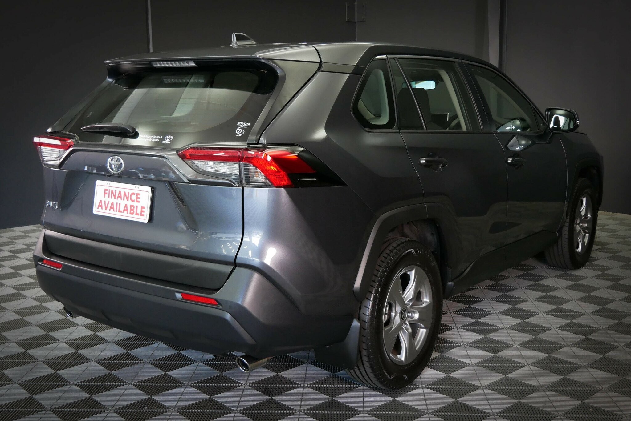 Toyota Rav4 image 4