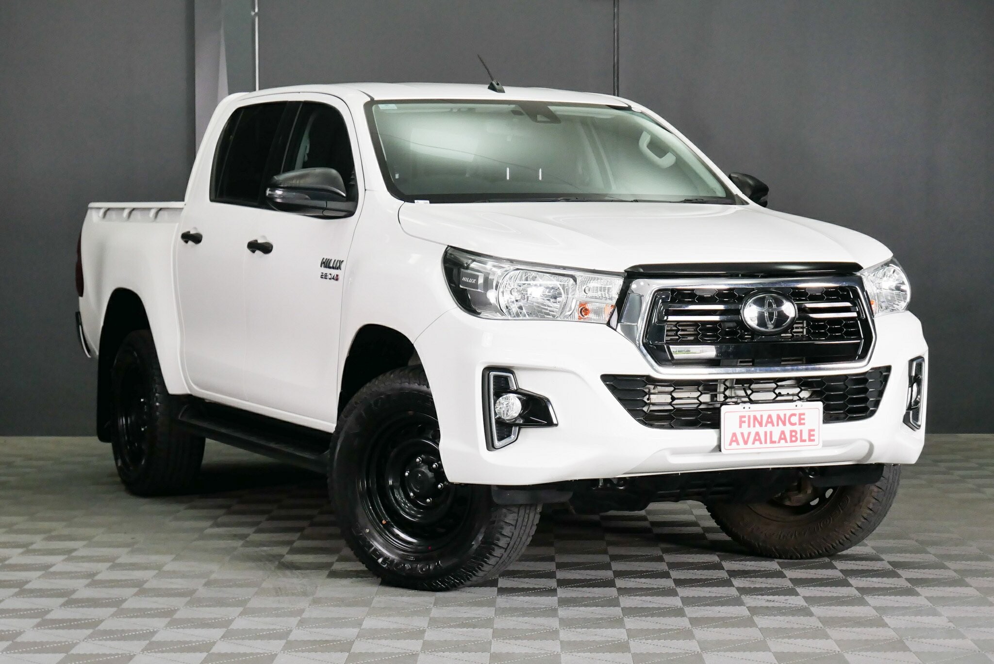 Toyota Hilux image 1