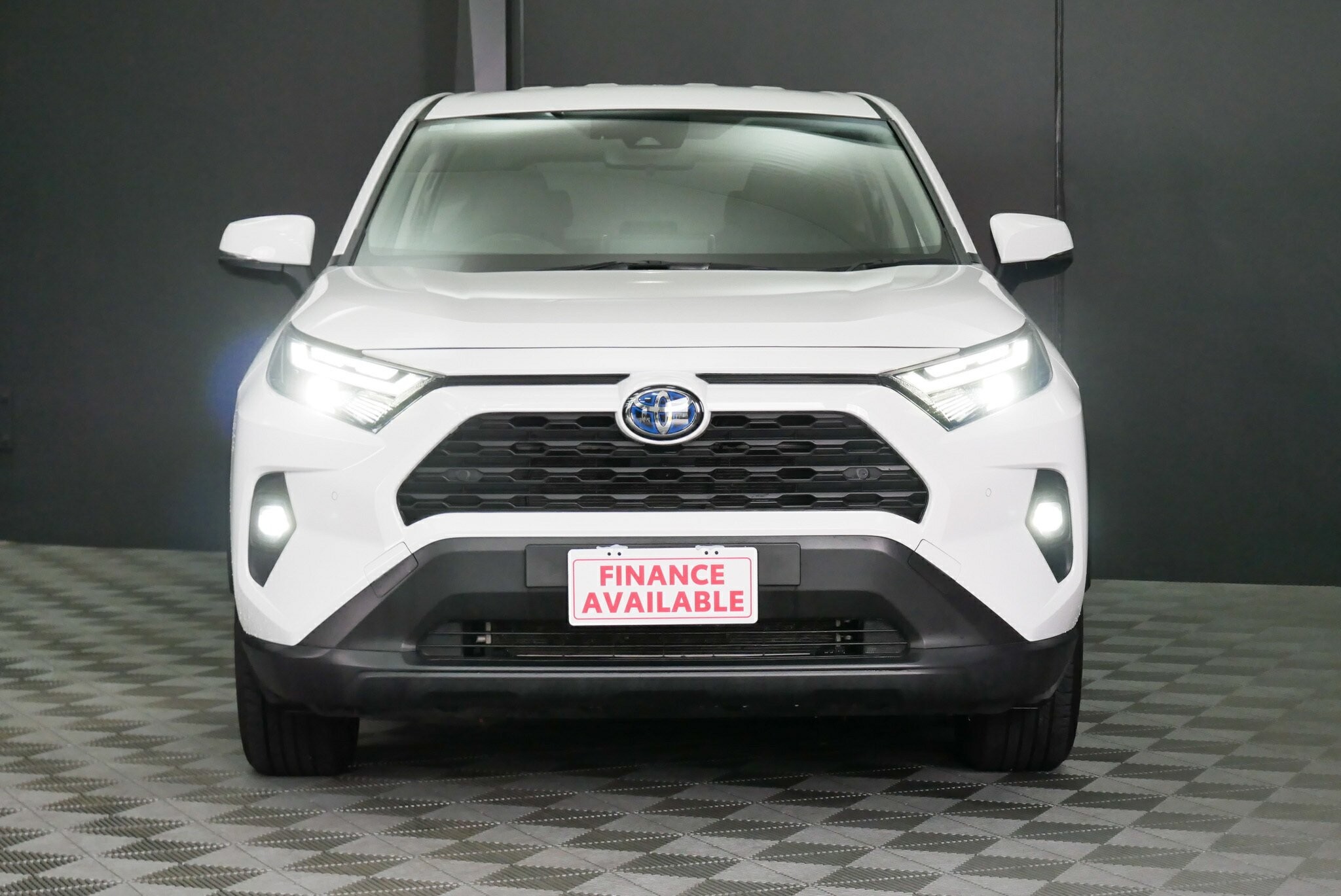 Toyota Rav4 image 2