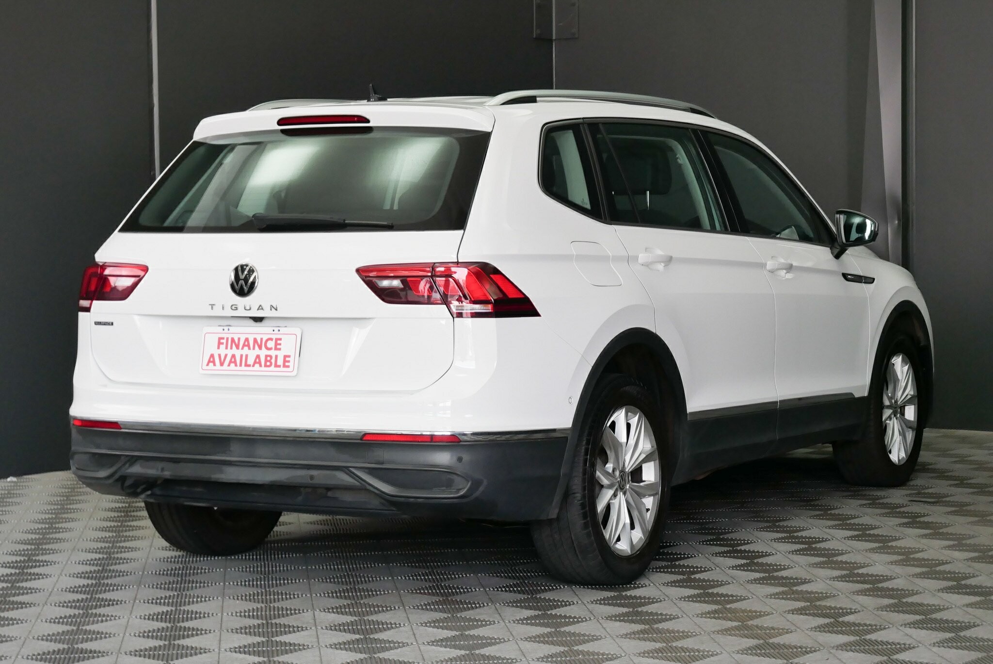 Volkswagen Tiguan image 4