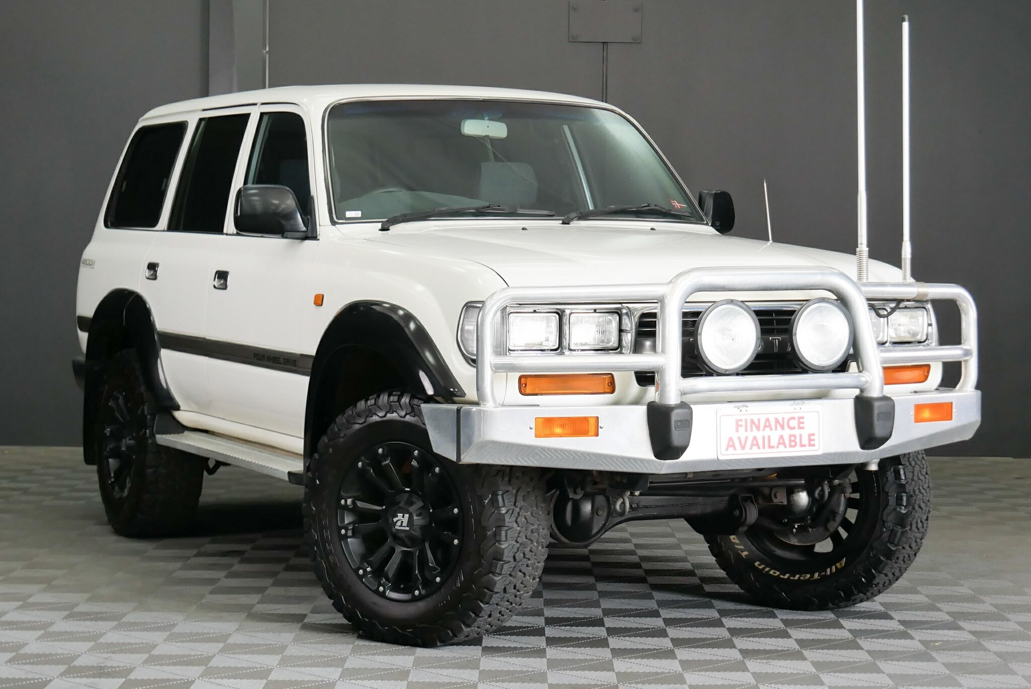 Toyota Landcruiser image 1