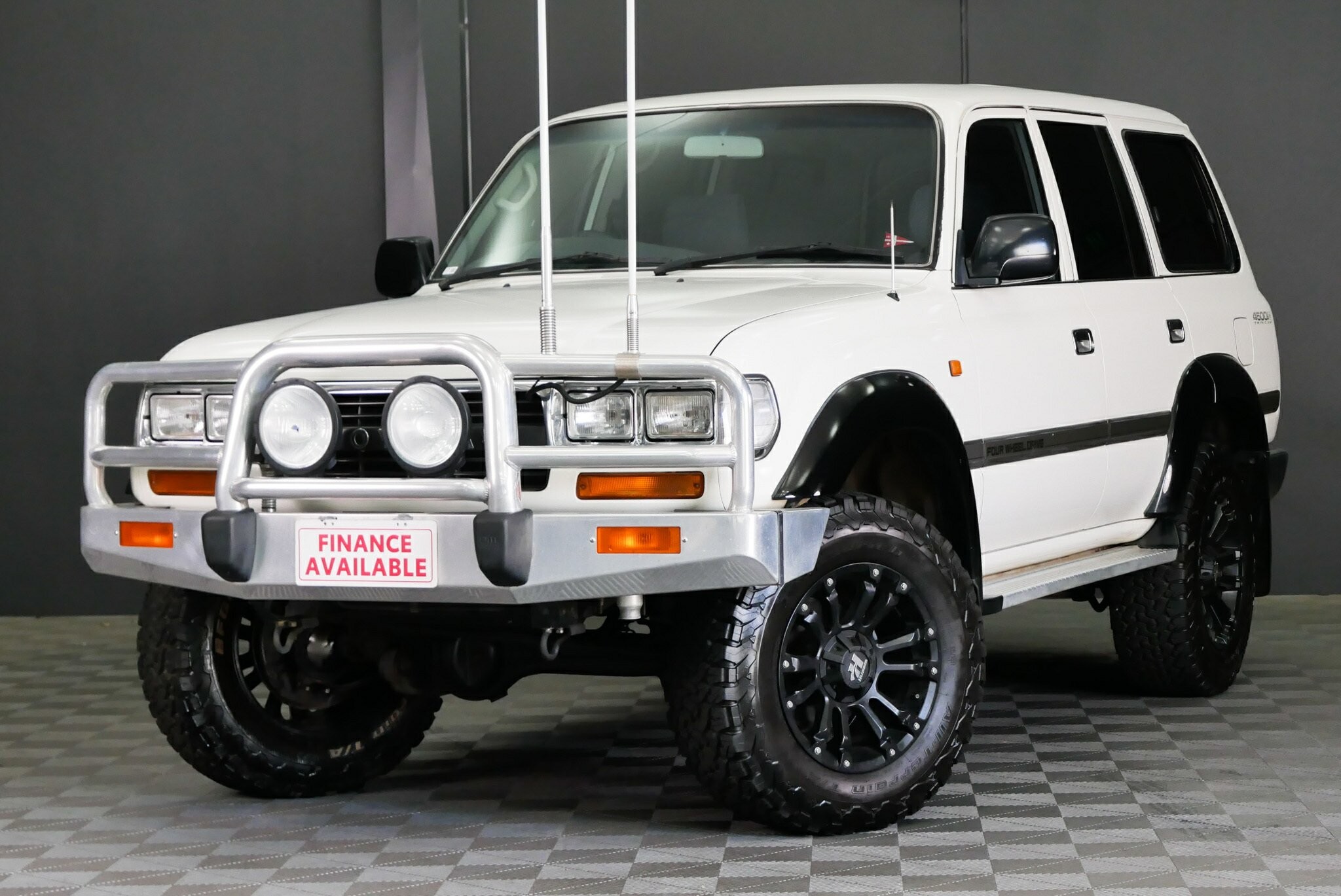 Toyota Landcruiser image 3