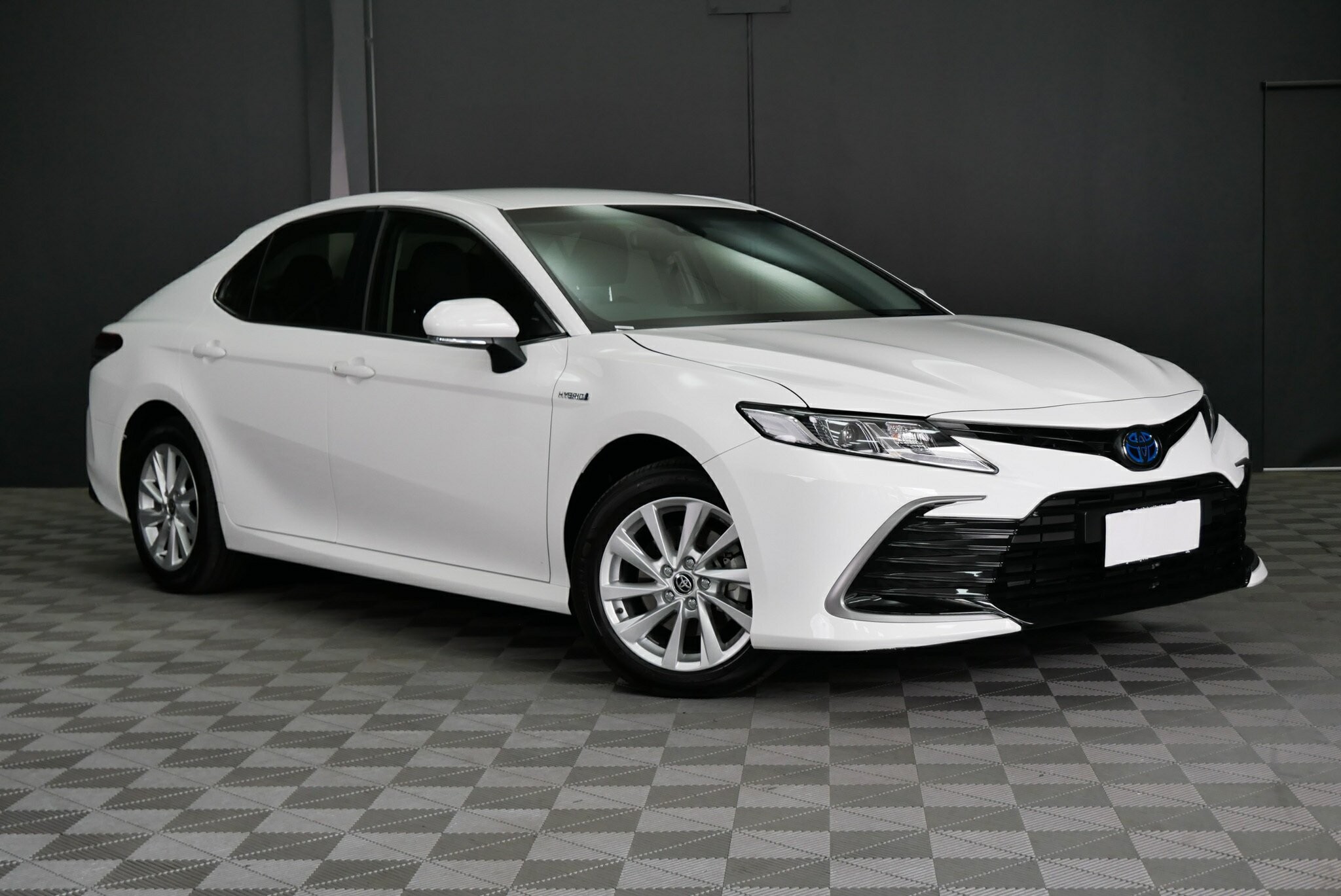 Toyota Camry image 1