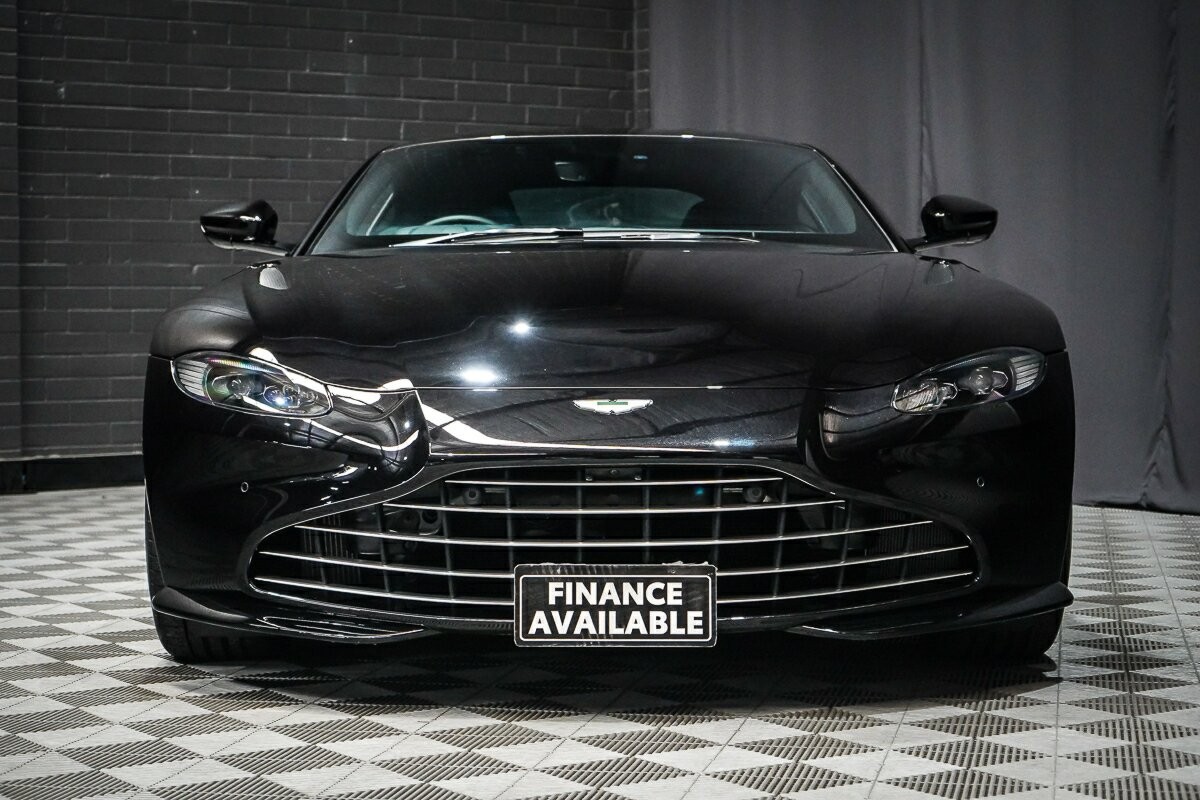 Aston Martin Vantage image 3