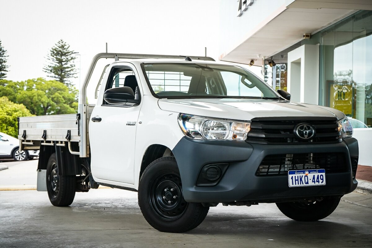 Toyota Hilux image 1