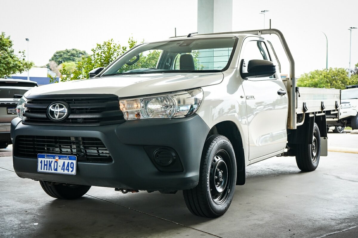 Toyota Hilux image 4