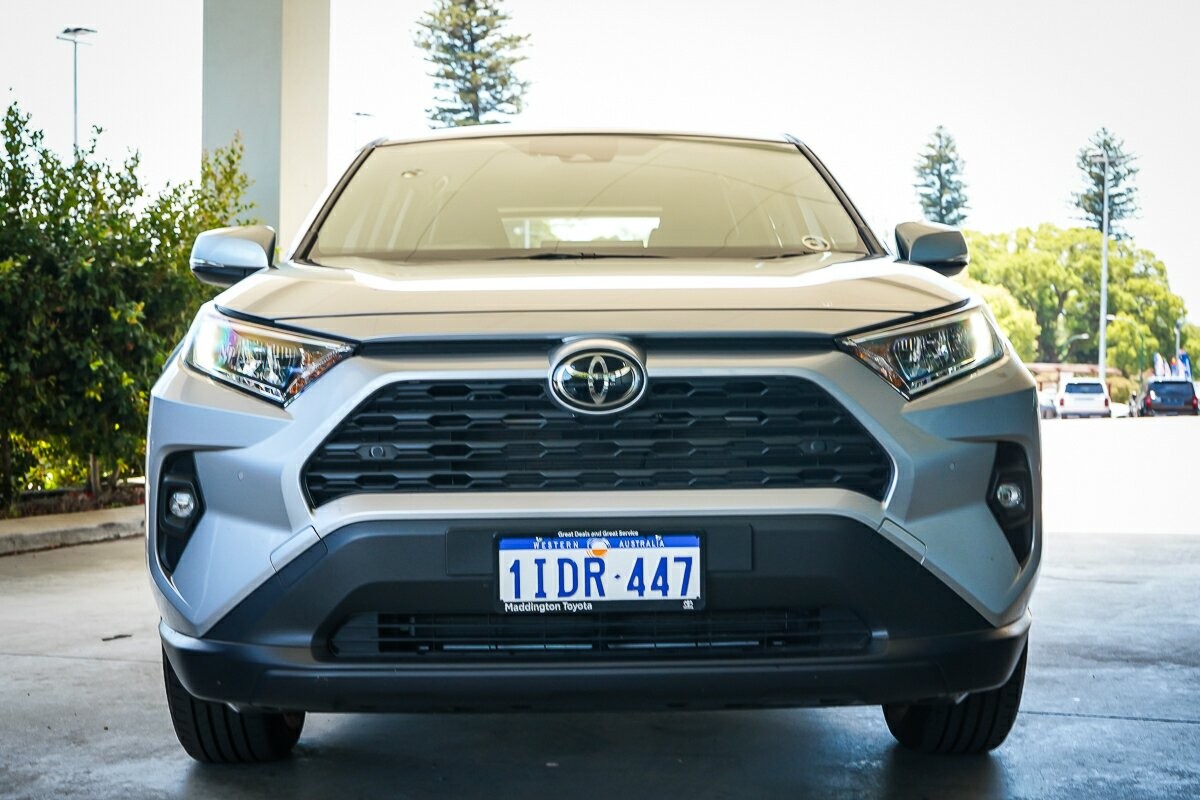 Toyota Rav4 image 3