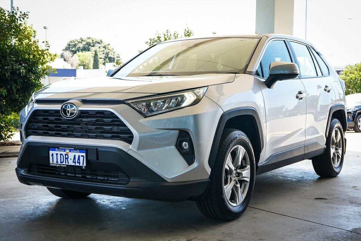 Toyota Rav4 image 4