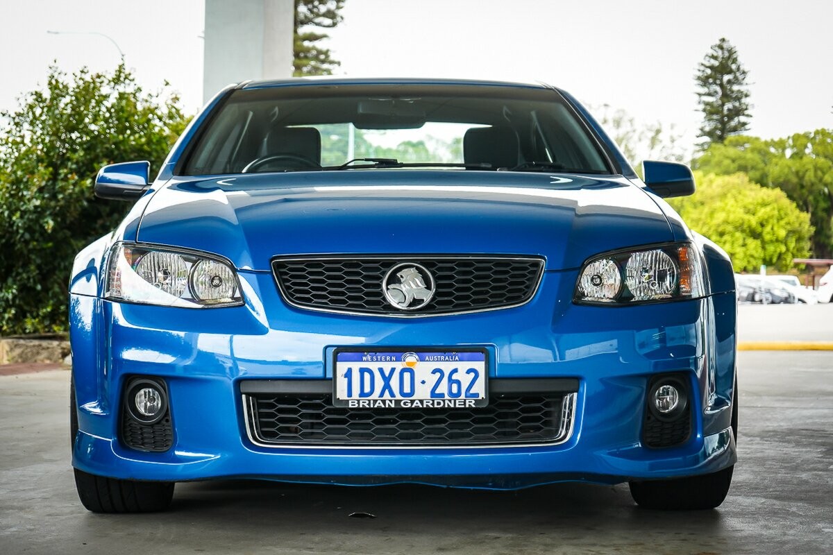 Holden Commodore image 3