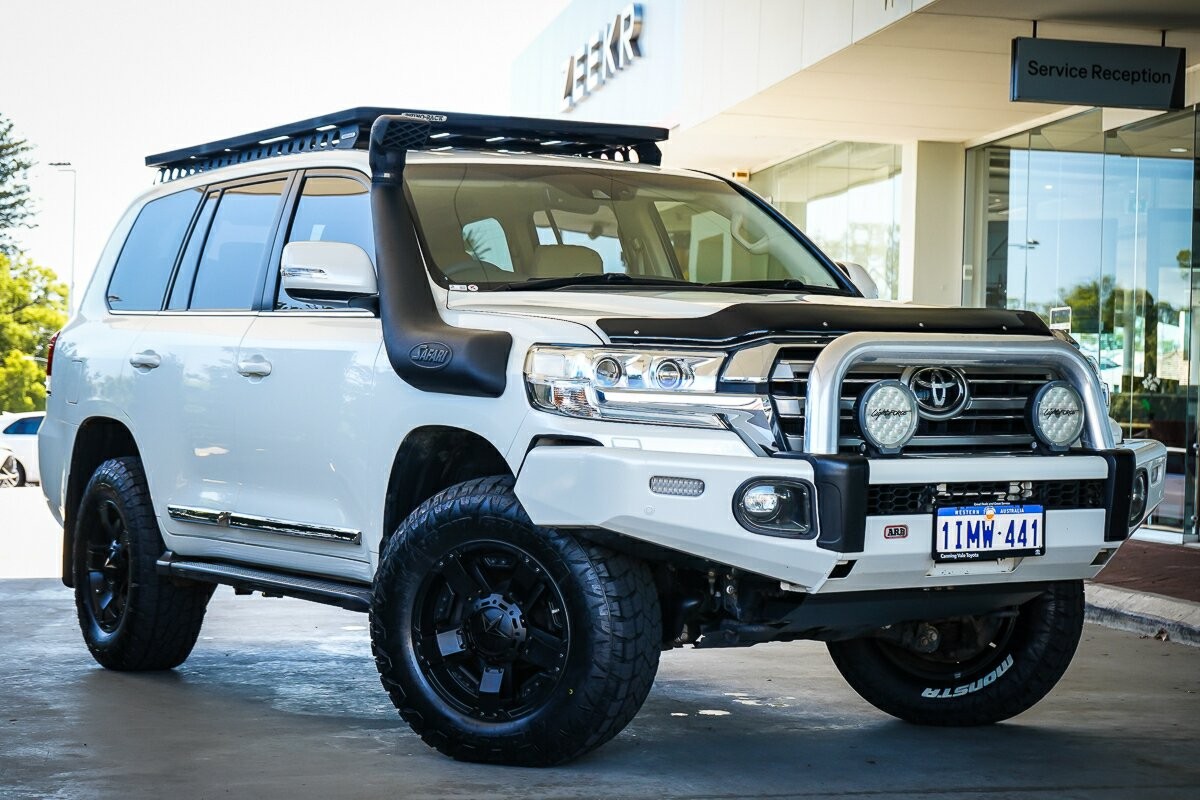 Toyota Landcruiser image 1