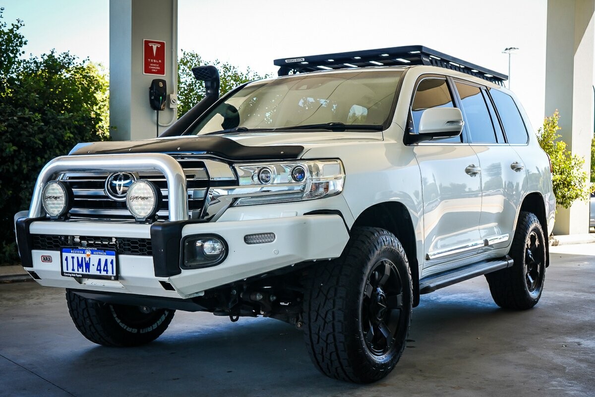 Toyota Landcruiser image 4