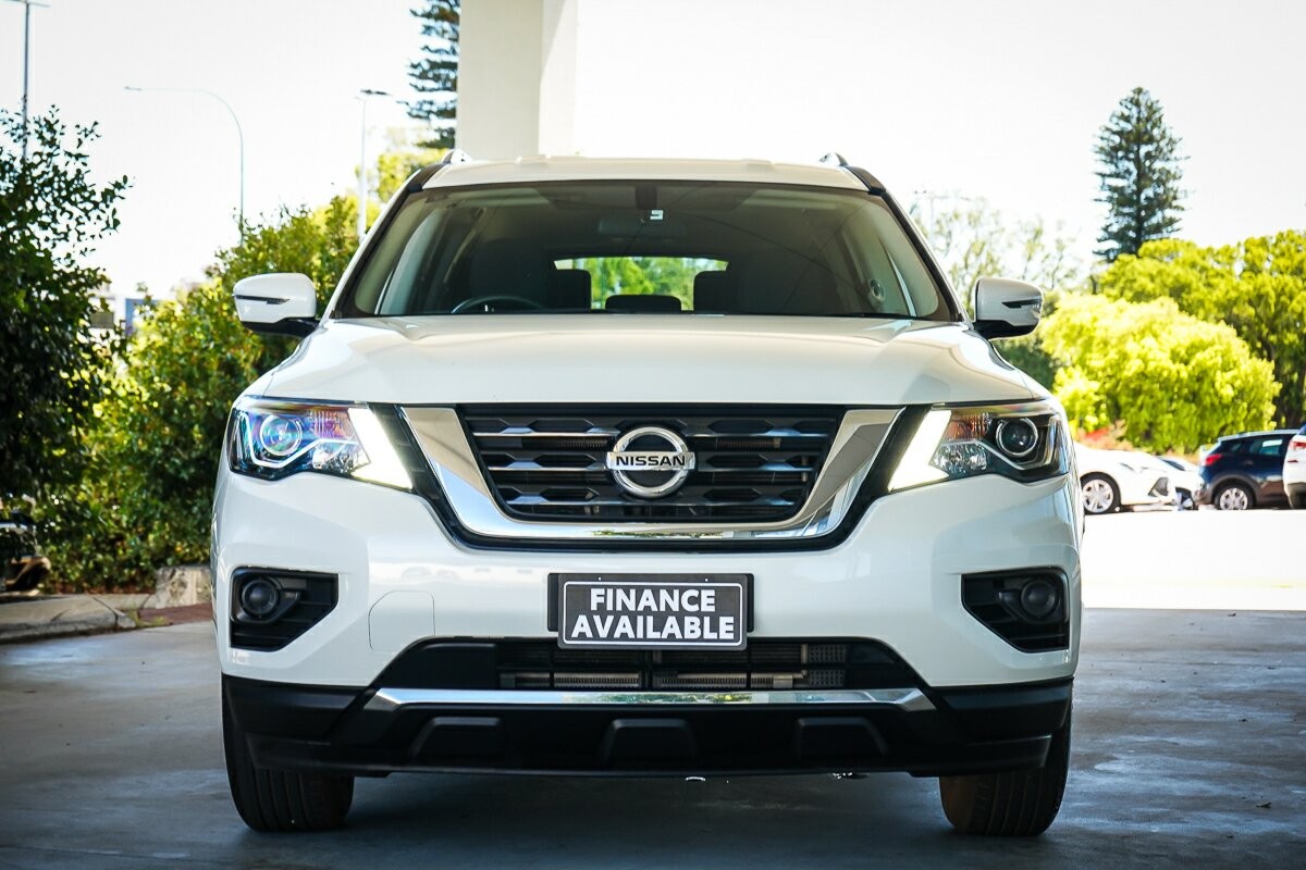 Nissan Pathfinder image 3