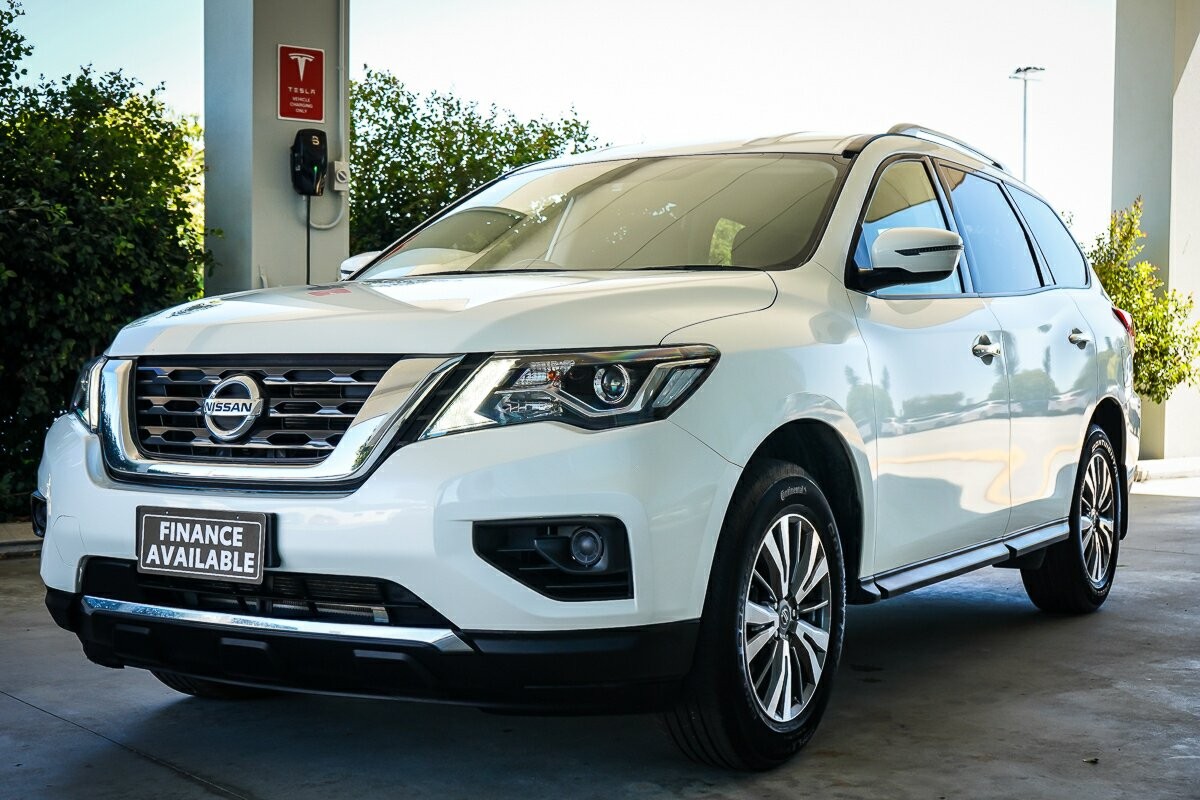 Nissan Pathfinder image 4