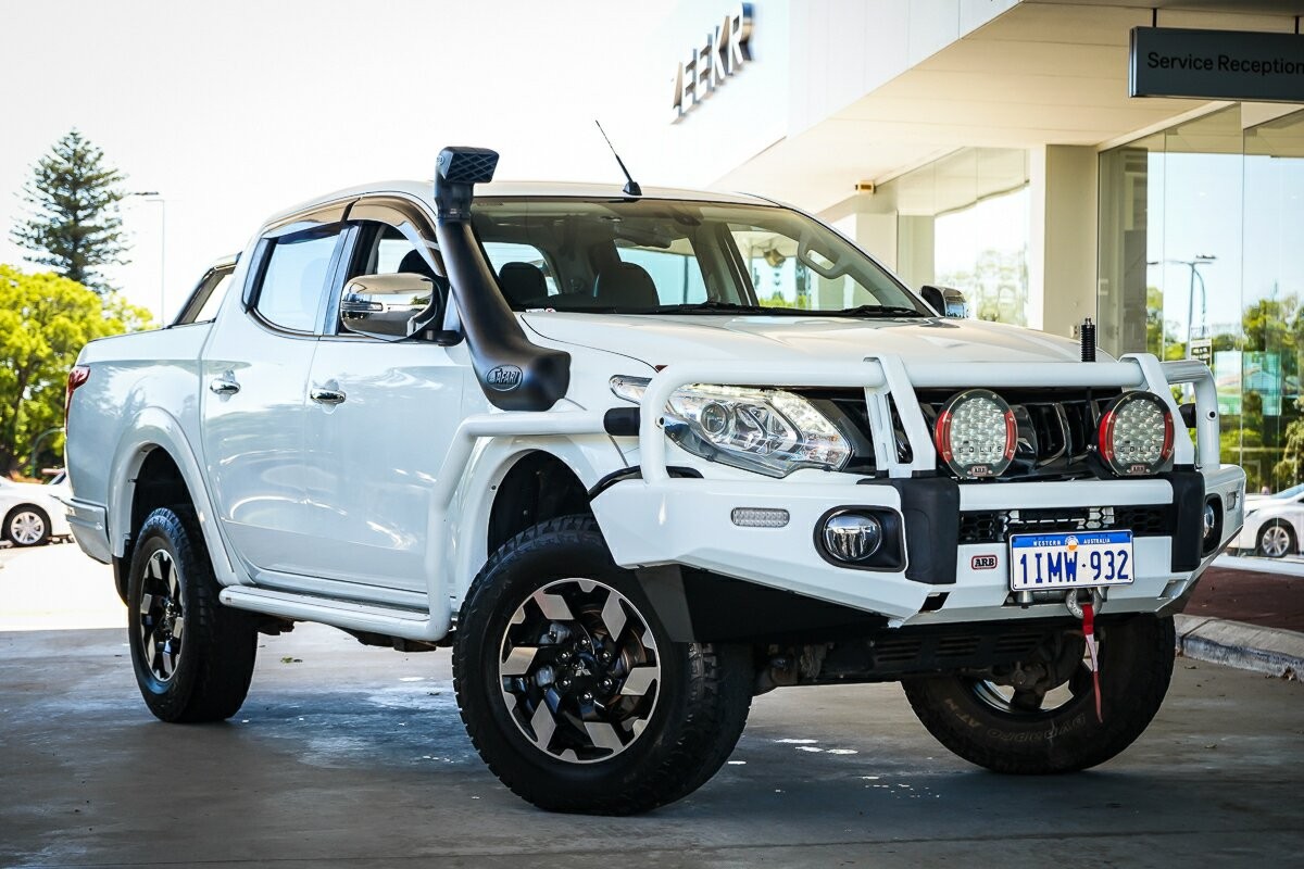 Mitsubishi Triton image 1