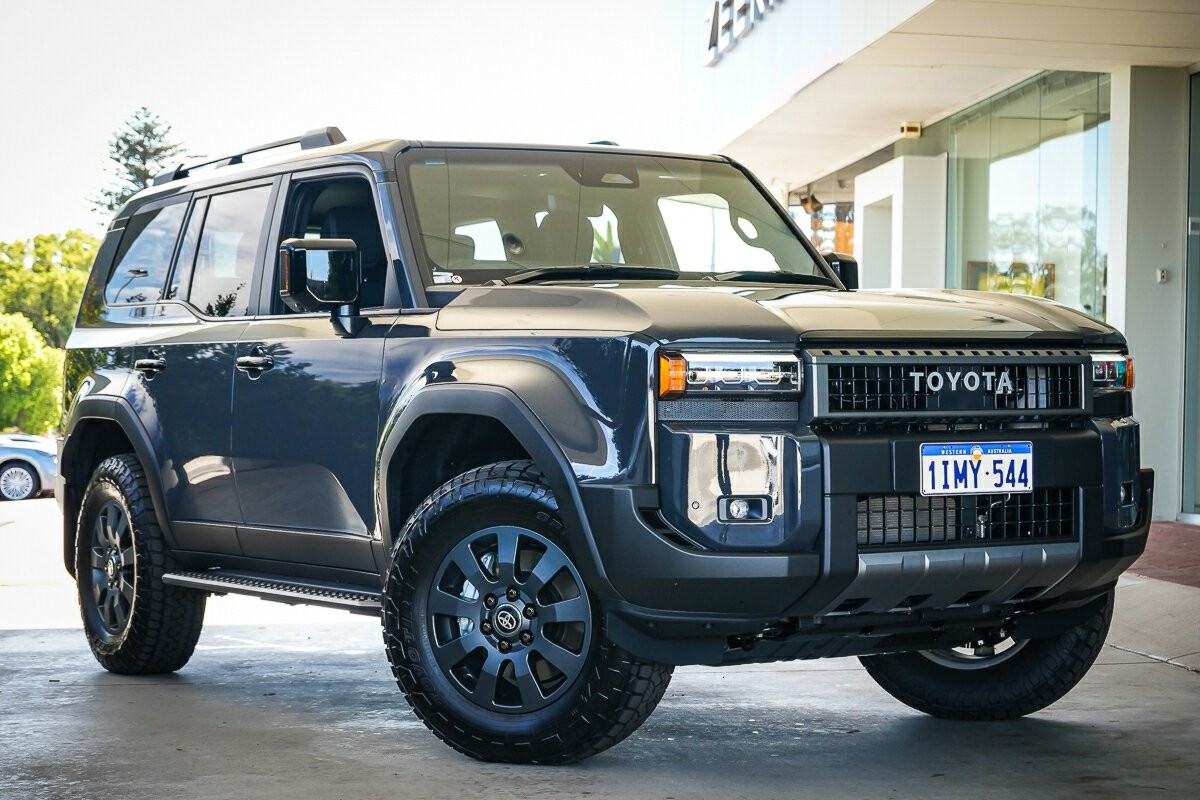 Toyota Landcruiser Prado image 1