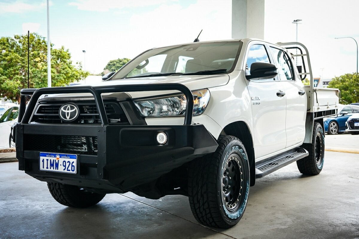 Toyota Hilux image 4