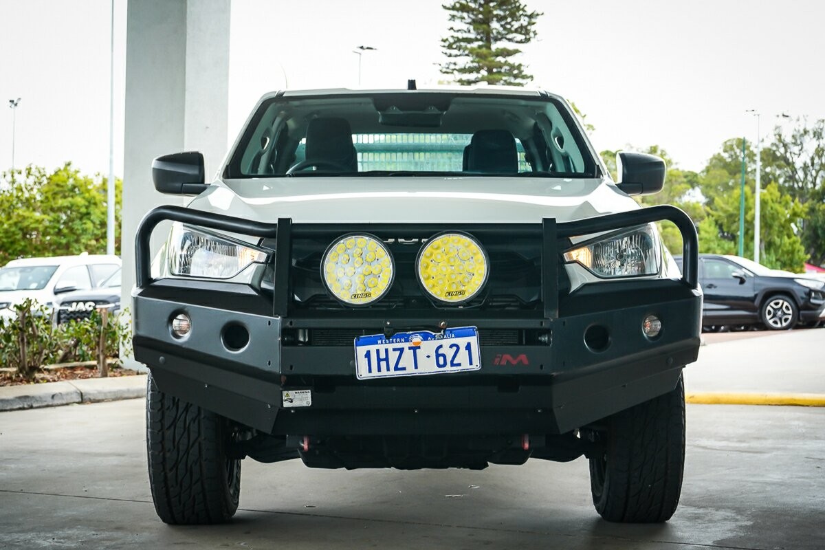 Isuzu D-max image 3