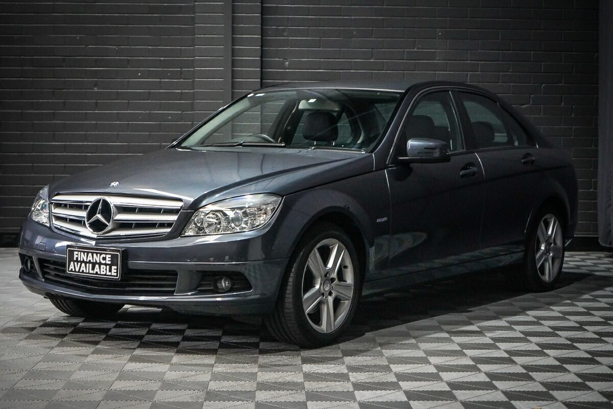Mercedes Benz C-class image 4