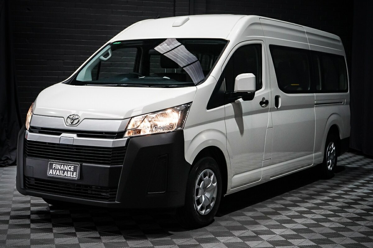 Toyota Hiace image 4