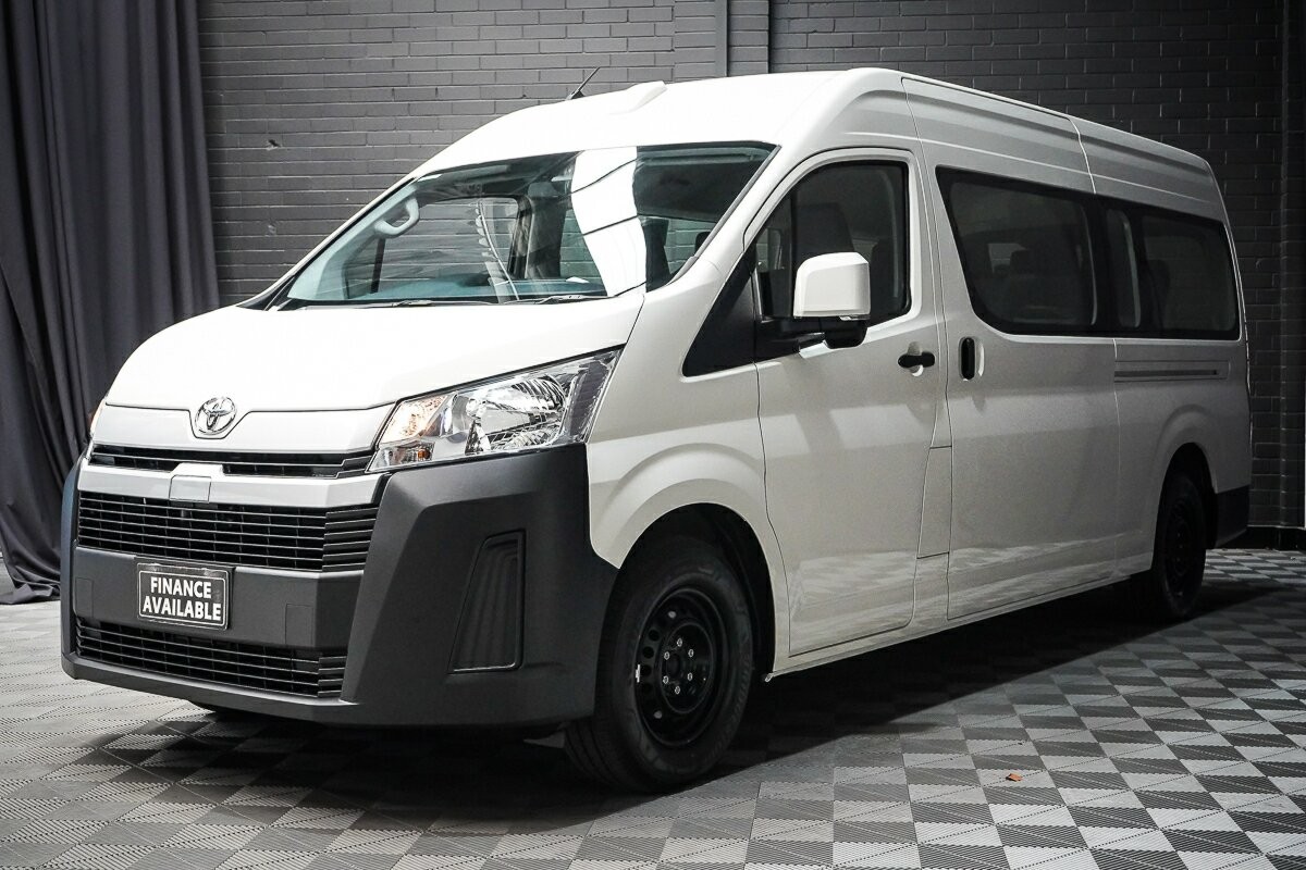 Toyota Hiace image 4