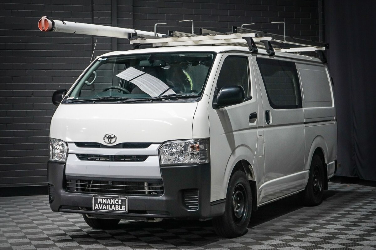 Toyota Hiace image 4