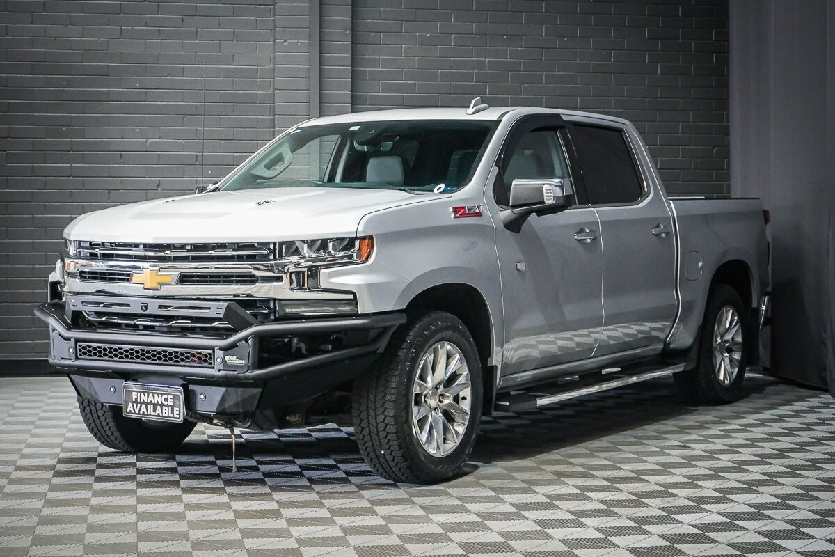 Chevrolet Silverado image 4