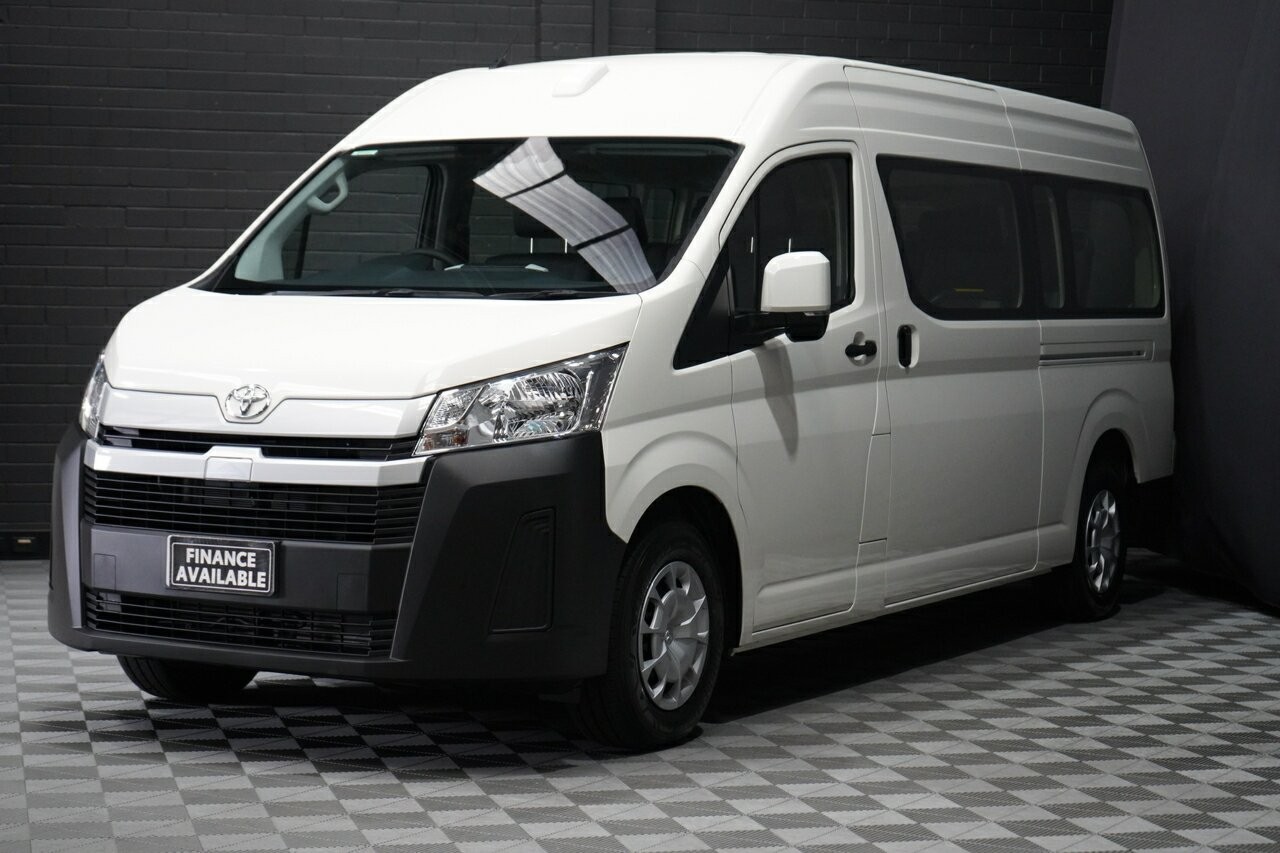 Toyota Hiace image 4