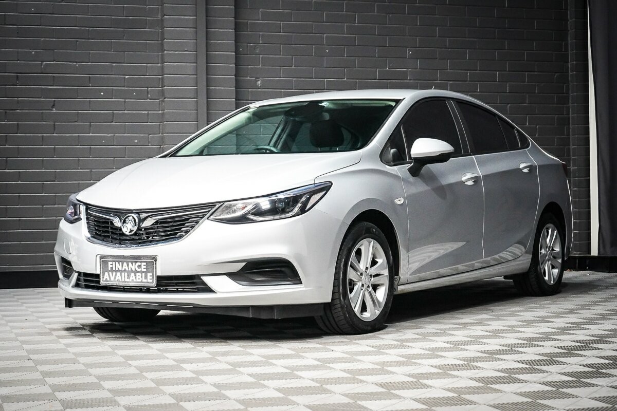 Holden Astra image 4