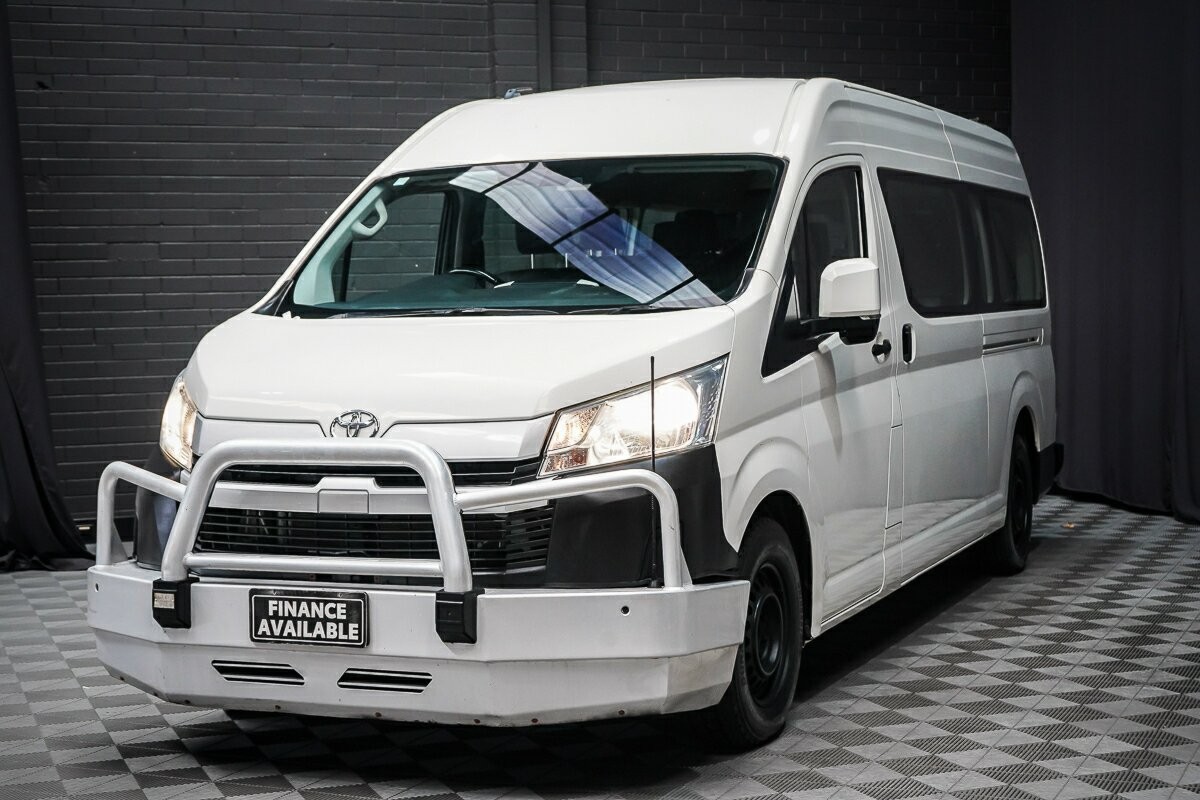 Toyota Hiace image 4