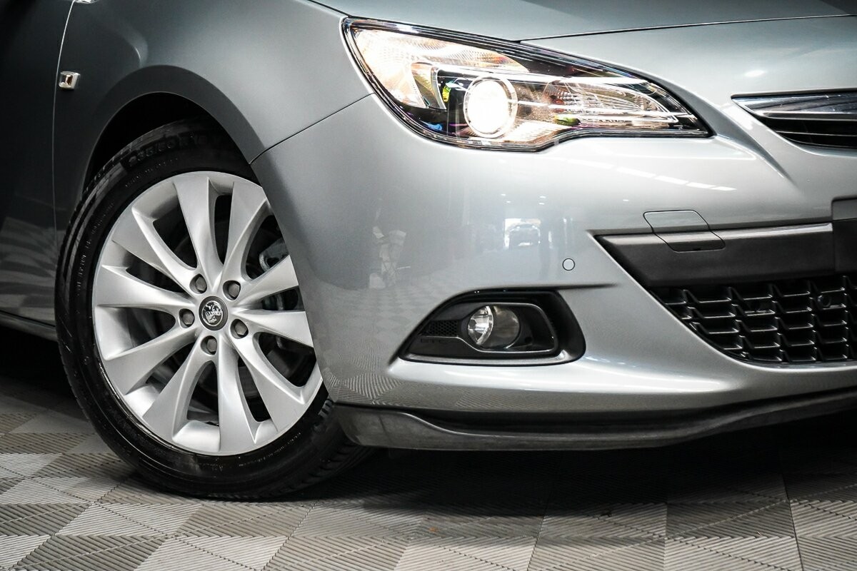 Holden Astra image 2