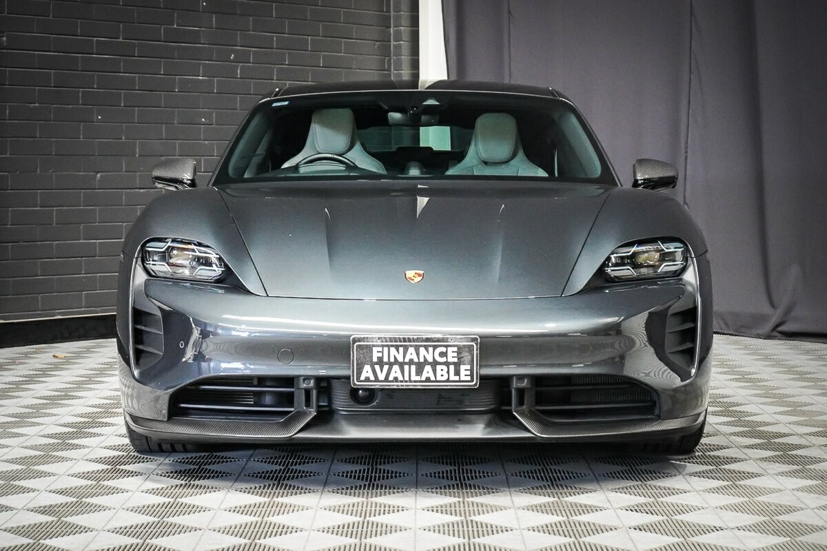 Porsche Taycan image 3