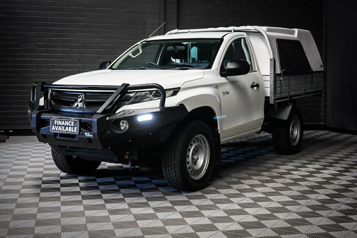 Mitsubishi Triton image 4