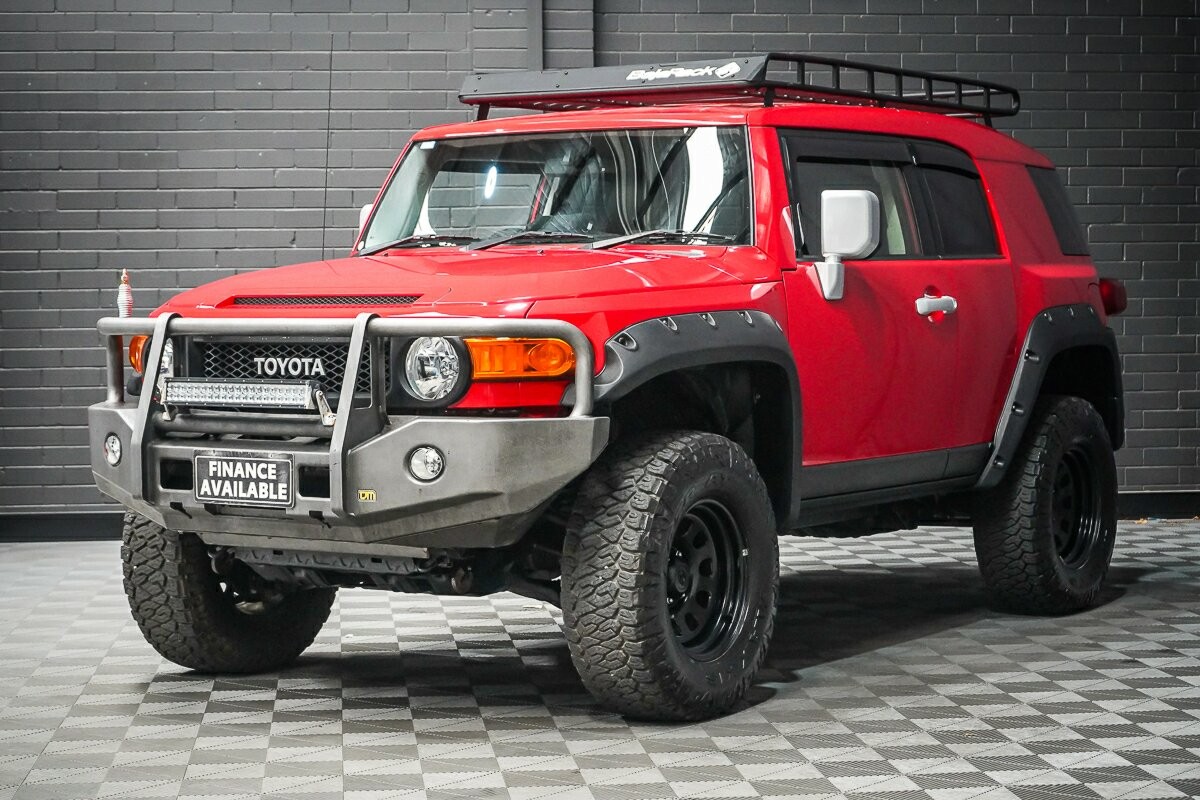 Toyota Fj Cruiser image 4