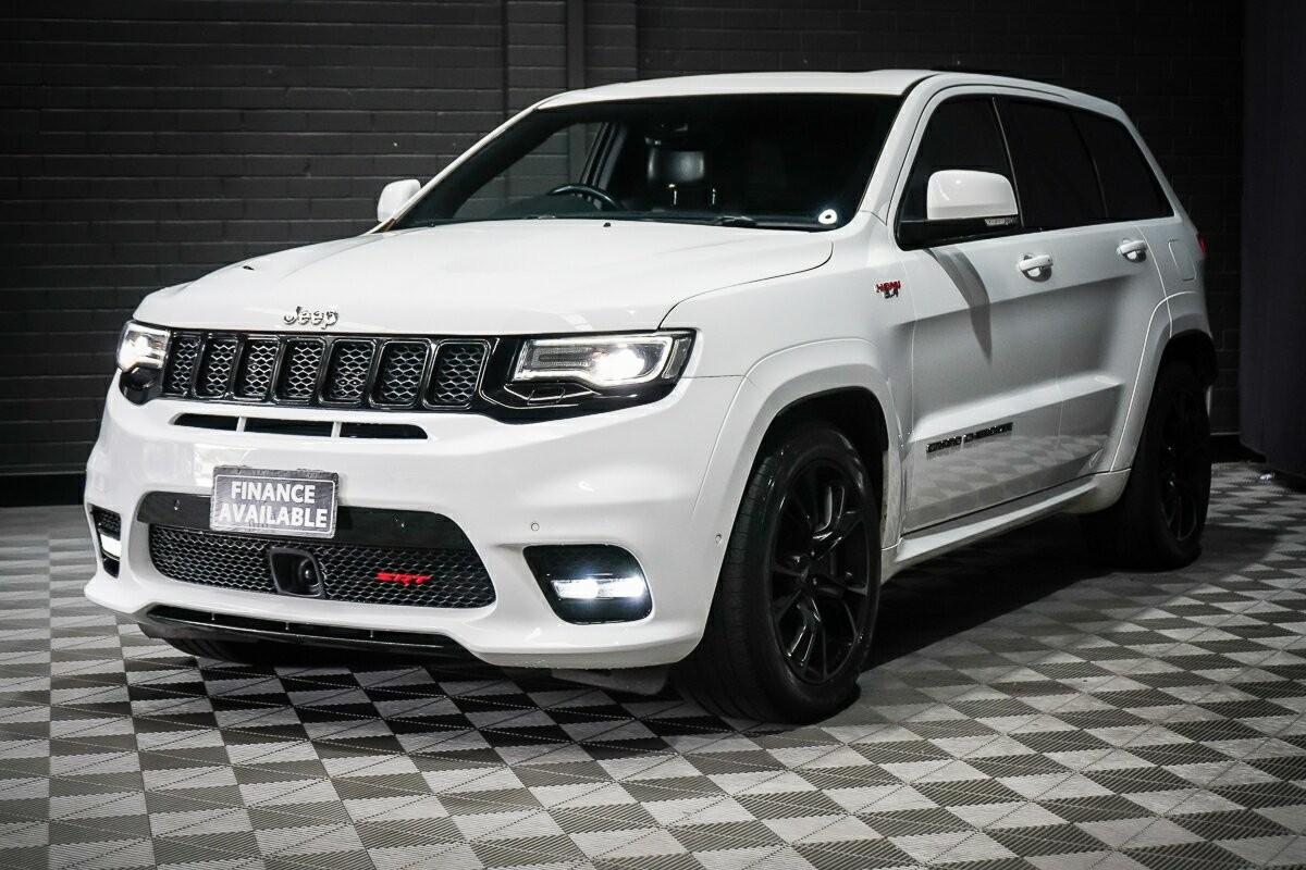 Jeep Grand Cherokee image 4