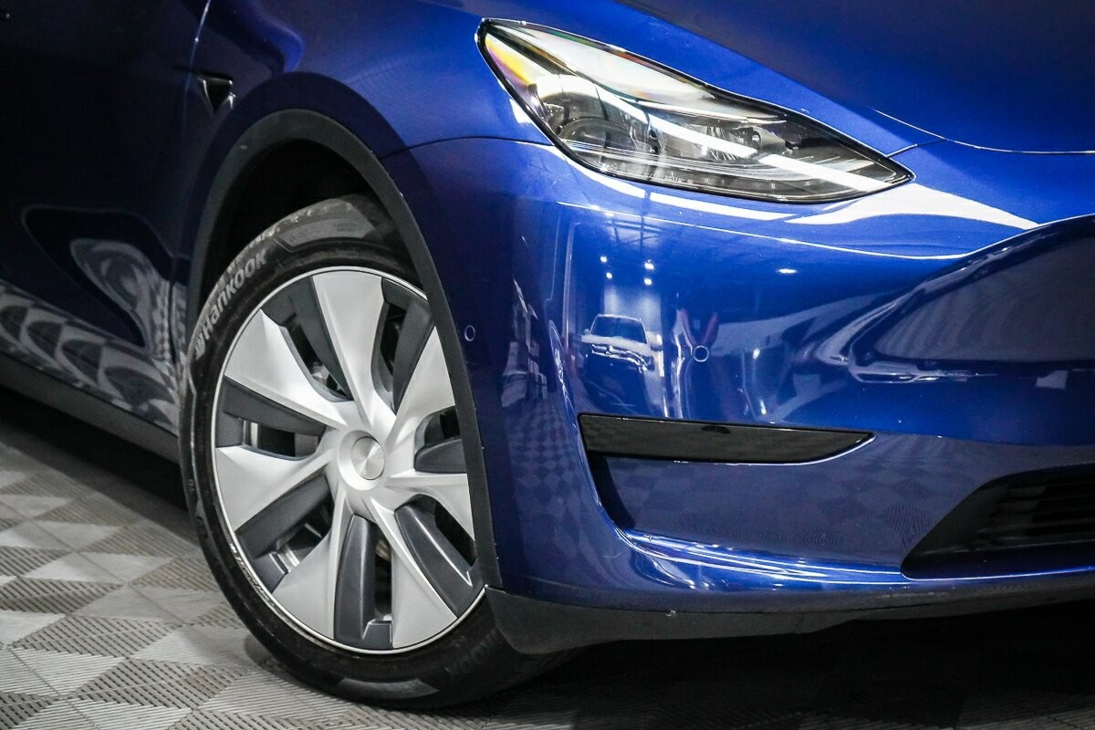 Tesla Model Y image 2