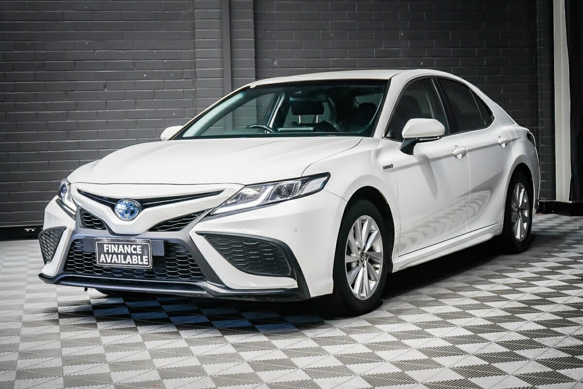 Toyota Camry image 4